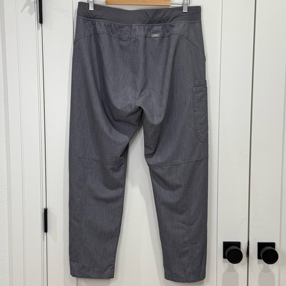 Figs Kade Cargo Scrub Pants Straight Leg 4 Pocket Graphite Gray Large Petite - Picture 7 of 12